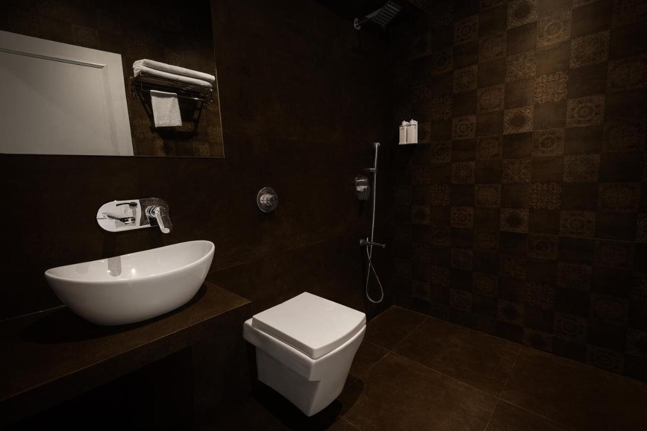 Arnna Hotel - Goregaon Mumbai Ngoại thất bức ảnh