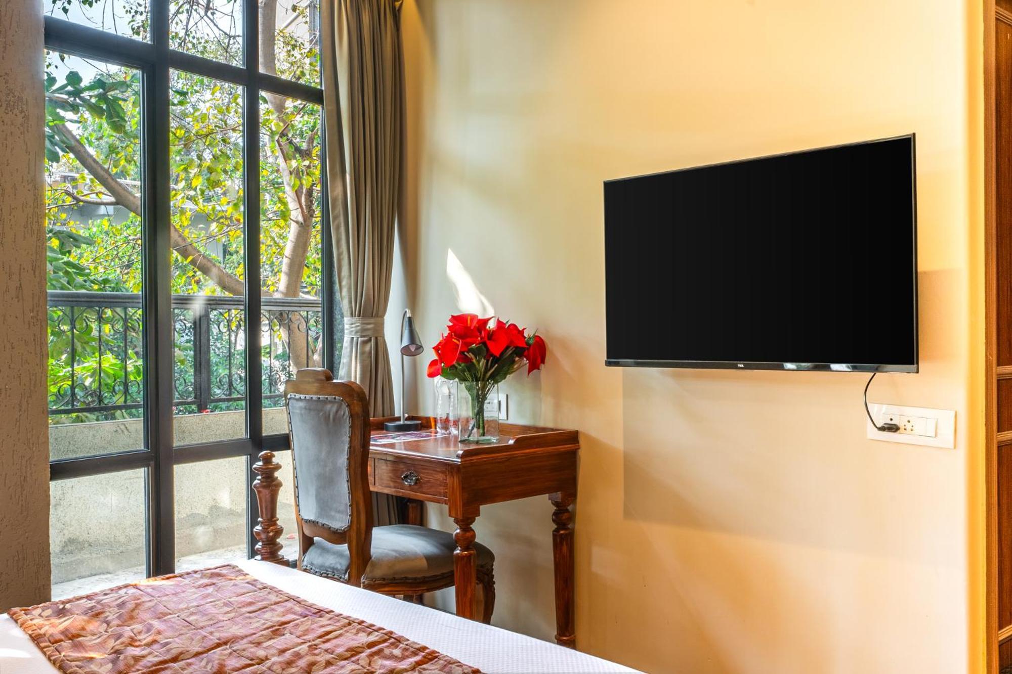 Arnna Hotel - Goregaon Mumbai Ngoại thất bức ảnh