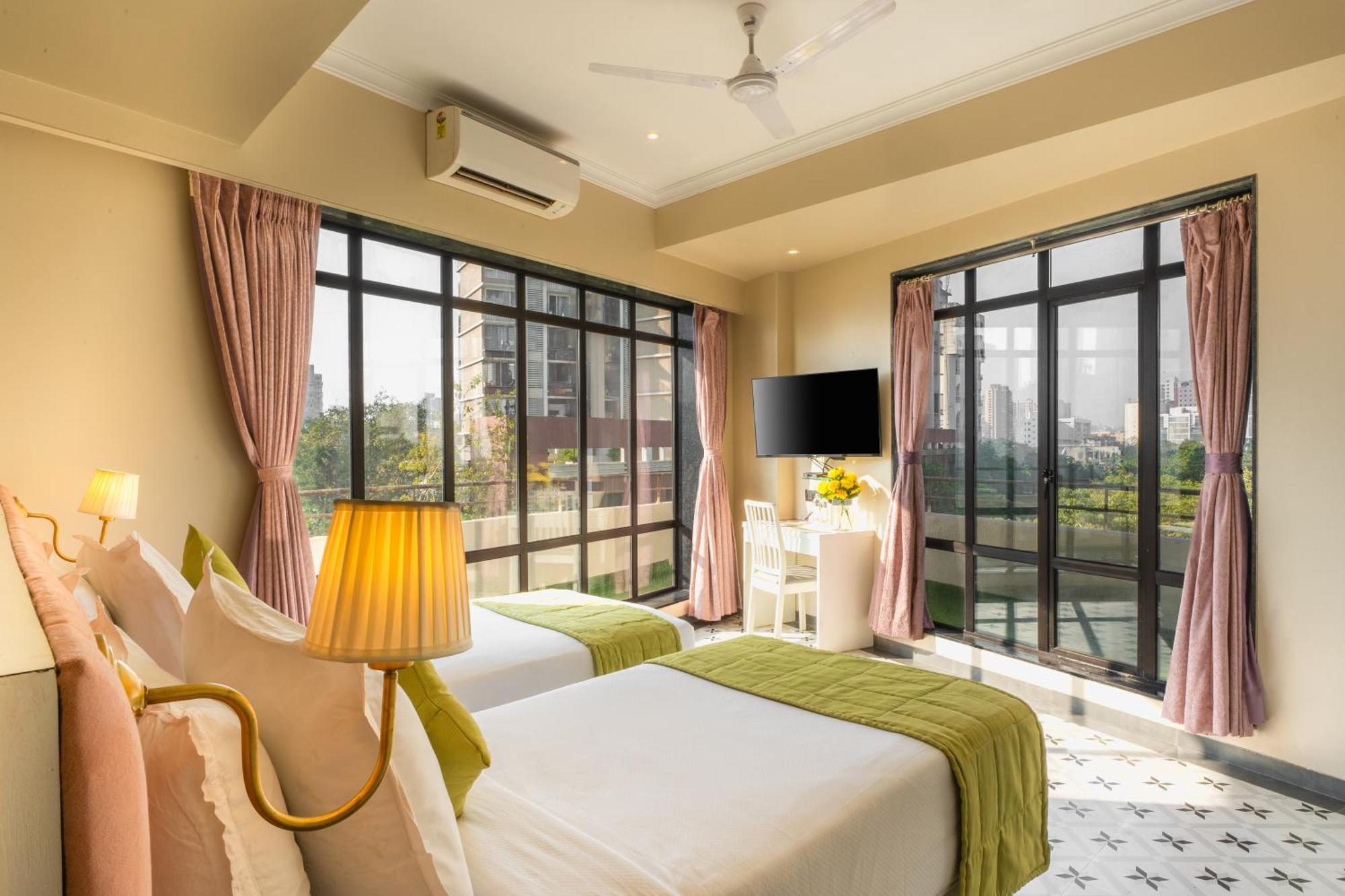 Arnna Hotel - Goregaon Mumbai Ngoại thất bức ảnh