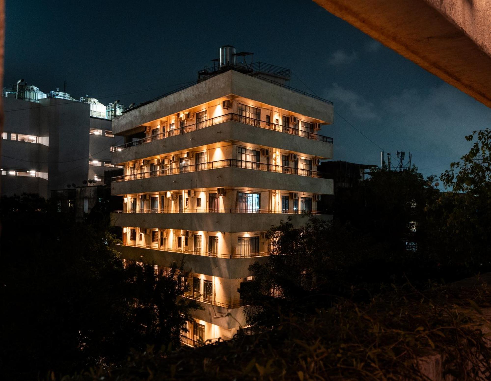 Arnna Hotel - Goregaon Mumbai Ngoại thất bức ảnh