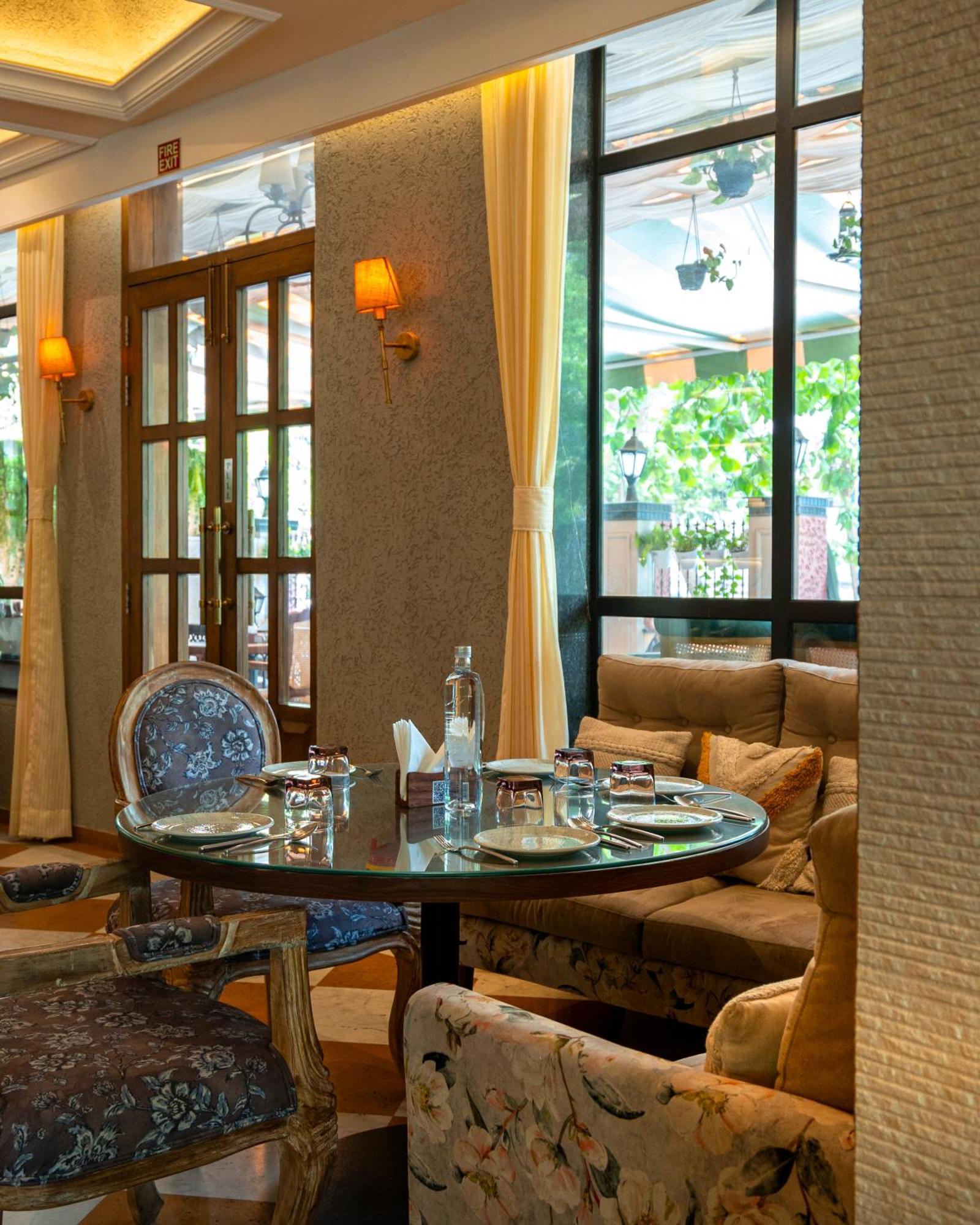 Arnna Hotel - Goregaon Mumbai Ngoại thất bức ảnh